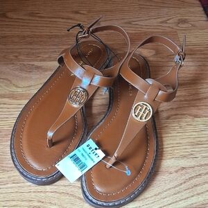 P. *NWT Ladies Sandal, Tommy Hilfiger, Sz 6, 8, 9